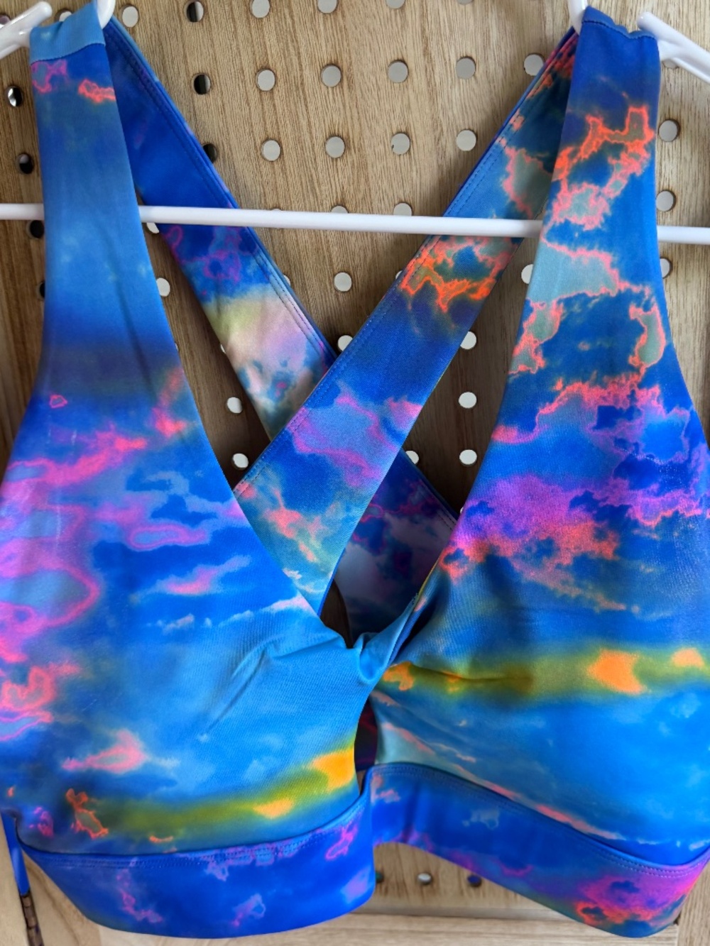 Fabletics Sports Bra XL Multicolor Cloud Print Strappy Back